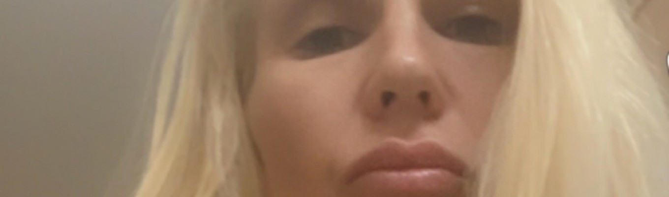 HotBlondie