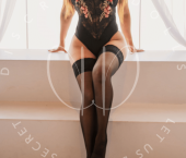 Toronto Escort Naomi  DD Agency Adult Entertainer in Canada, Female Adult Service Provider, Canadian Escort and Companion.