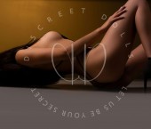 Toronto Escort Raina  DD Agency Adult Entertainer in Canada, Female Adult Service Provider, Canadian Escort and Companion.