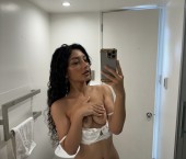 Abbotsford Escort Bee Adult Entertainer in Canada, Female Adult Service Provider, Canadian Escort and Companion.