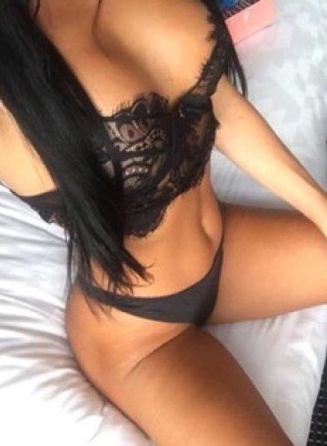 Toronto Escort Petite Adult Entertainer in Canada, Female Adult Service Provider, French Escort and Companion.