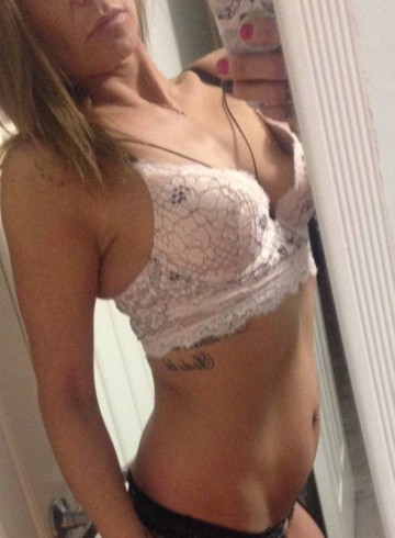 Calgary Escort Sexy  Lyric Adult Entertainer in Canada, Female Adult Service Provider, Escort and Companion.