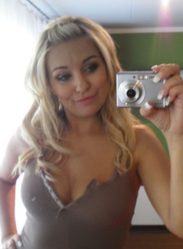 Calgary Escort Anna2 Adult Entertainer in Canada, Female Adult Service Provider, Escort and Companion.