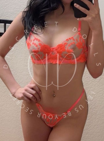 Toronto Escort MaddieDD Adult Entertainer in Canada, Female Adult Service Provider, Italian Escort and Companion.