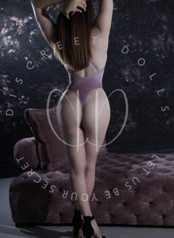 Toronto Escort Melanie  DD Adult Entertainer in Canada, Female Adult Service Provider, Escort and Companion.