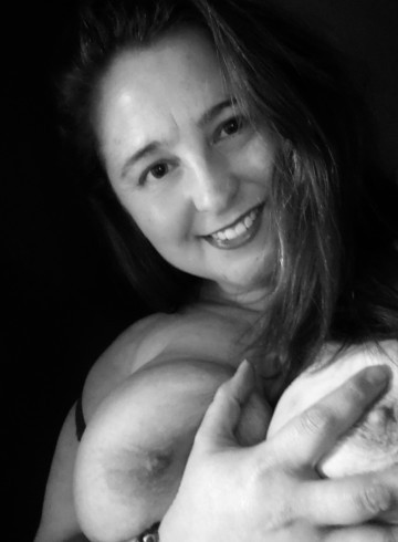 Calgary Escort Ivy Adult Entertainer in Canada, Female Adult Service Provider, Canadian Escort and Companion.
