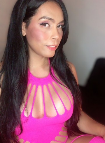 Vancouver Escort Isa  Dorable Adult Entertainer in Canada, Trans Adult Service Provider, Escort and Companion.