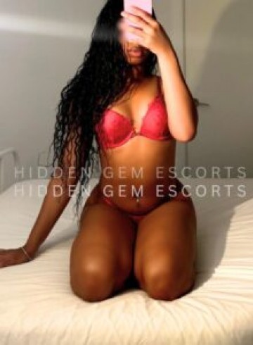 Toronto Escort Nylah  - HGE Adult Entertainer in Canada, Female Adult Service Provider, Canadian Escort and Companion.