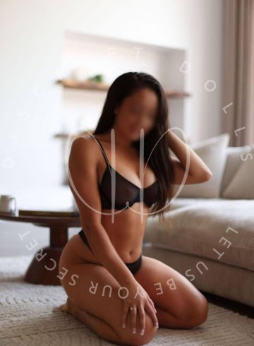 Toronto Escort Lisa  DD Agency Adult Entertainer in Canada, Female Adult Service Provider, Canadian Escort and Companion.