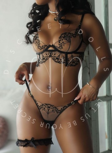 Toronto Escort Solana  DD Agency Adult Entertainer in Canada, Female Adult Service Provider, Canadian Escort and Companion.