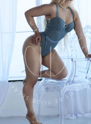 Toronto Escort Kim  DD Agency Adult Entertainer in Canada, Female Adult Service Provider, Canadian Escort and Companion.