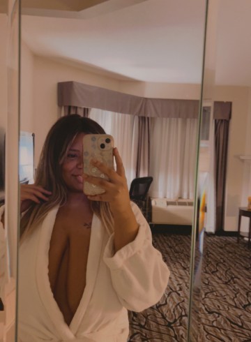 Toronto Escort bellaxxoo Adult Entertainer in Canada, Female Adult Service Provider, Jamaican Escort and Companion.