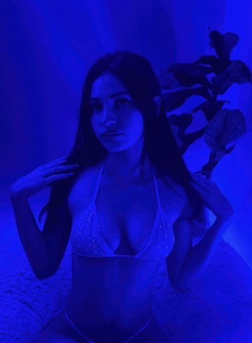 Edmonton Escort Callie050415 Adult Entertainer in Canada, Female Adult Service Provider, Escort and Companion.