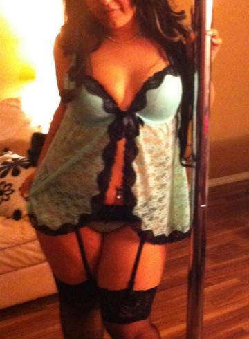 Edmonton Escort CandyFoxx Adult Entertainer in Canada, Female Adult Service Provider, Canadian Escort and Companion.