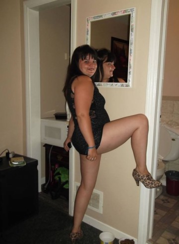 Barrie Escort karrie Adult Entertainer in Canada, Female Adult Service Provider, Escort and Companion.