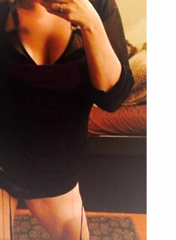 Edmonton Escort KylieLewis Adult Entertainer in Canada, Female Adult Service Provider, Canadian Escort and Companion.