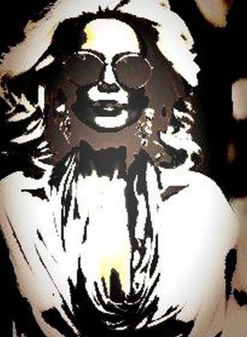 Vancouver Escort Leona  Davis Adult Entertainer in Canada, Female Adult Service Provider, Canadian Escort and Companion.