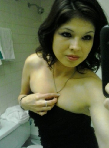 Winnipeg Escort Pheobe Adult Entertainer in Canada, Female Adult Service Provider, Escort and Companion.