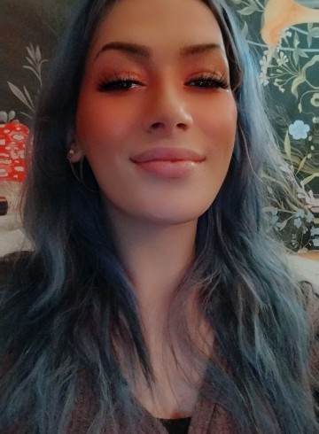 Kelowna Escort taylor Adult Entertainer in Canada, Female Adult Service Provider, Canadian Escort and Companion.