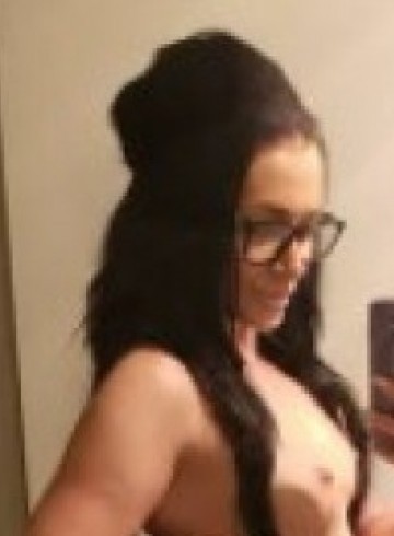 Calgary Escort vipcourtesanamira Adult Entertainer in Canada, Female Adult Service Provider, Escort and Companion.